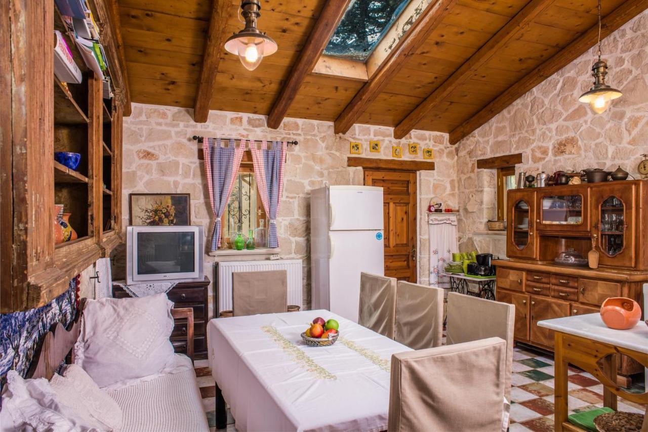 Jianni'S Villa - Stone Villa In The Greenery!! Vasilikí 外观 照片